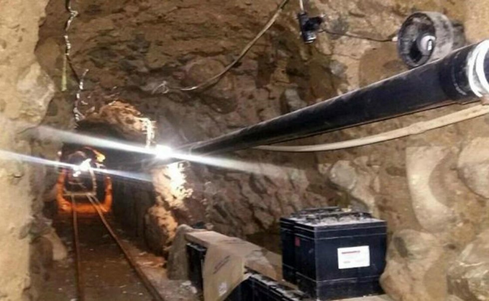 Kom med ned i narko-bandes underjordiske verden: Hemmelig hash-tunnel afsløret