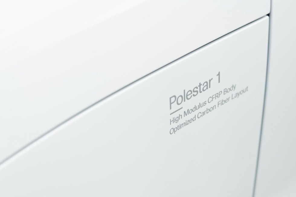 Volvos performance-brand Polestar præsenterer første solo-bil: En lækker 600-hestes hybrid
