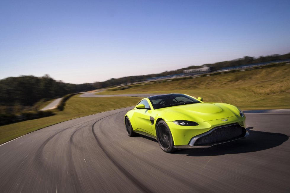 Den nye Aston Martin Vantage er afsløret, og den er pokkers lækker