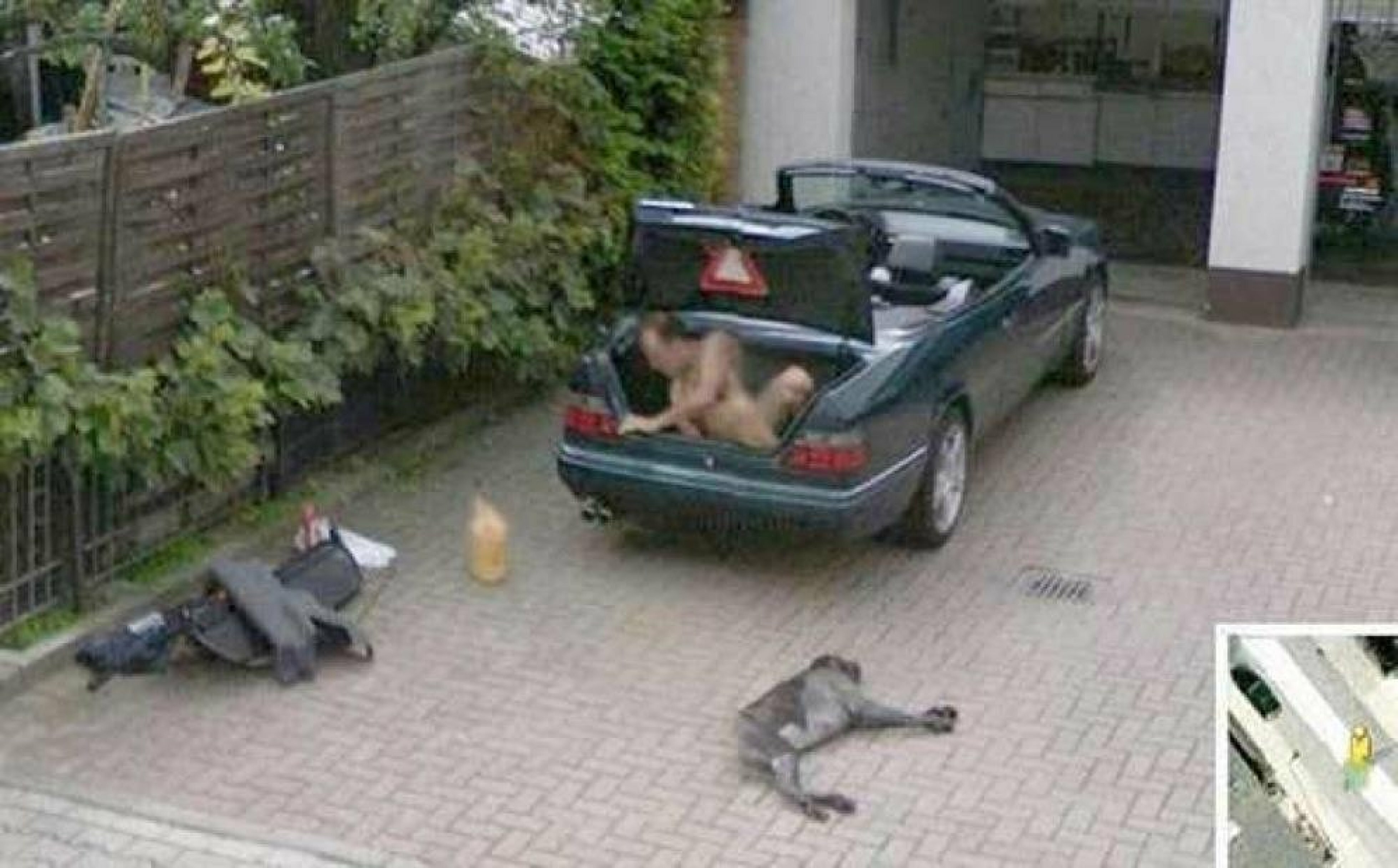 Nude Google Street View