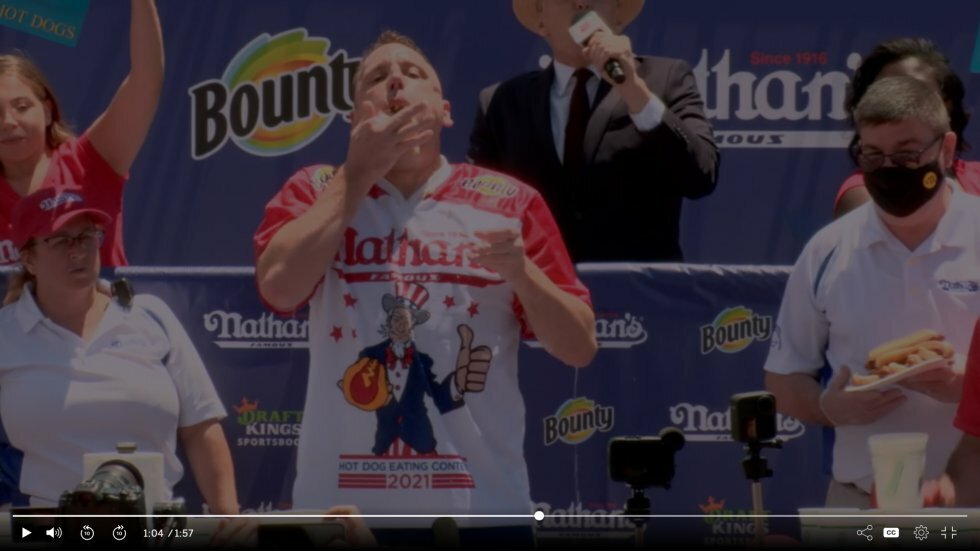76 hotdogs på 10 minutter: Joey Chestnut har slået ny æde-verdensrekord