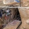Kom med ned i narko-bandes underjordiske verden: Hemmelig hash-tunnel afsløret