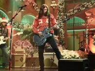 Foo Fighters fortolker juleklassikere på SNL