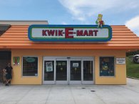 The Simpsons åbner verdens første Kwik-E-Mart i USA