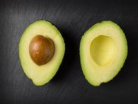 Avocado er ikke for sjov: Kaffekædes reklame bliver bandlyst for at gøre grin med avocado 