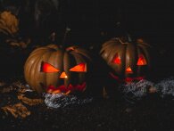 Families Halloweenpynt var så blodig og realistisk, at politiet blev tilkaldt utallige gange