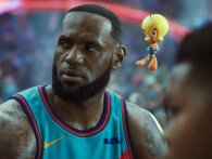 LeBron James suges ind i Looney Tunes-universet i første trailer til Space Jam 2 
