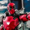 Foto: Hot Toys - Armorized Deadpool: Iron Man møder Deadpool i ny vanvittig fed actionfigur