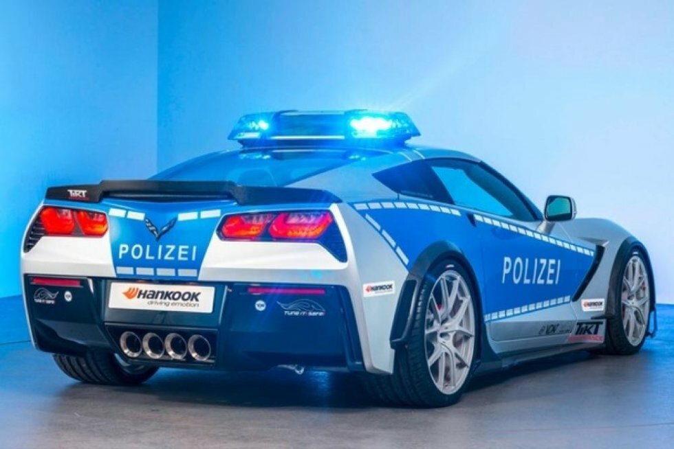 Tysklands politi har fået ny voldsom racersbil