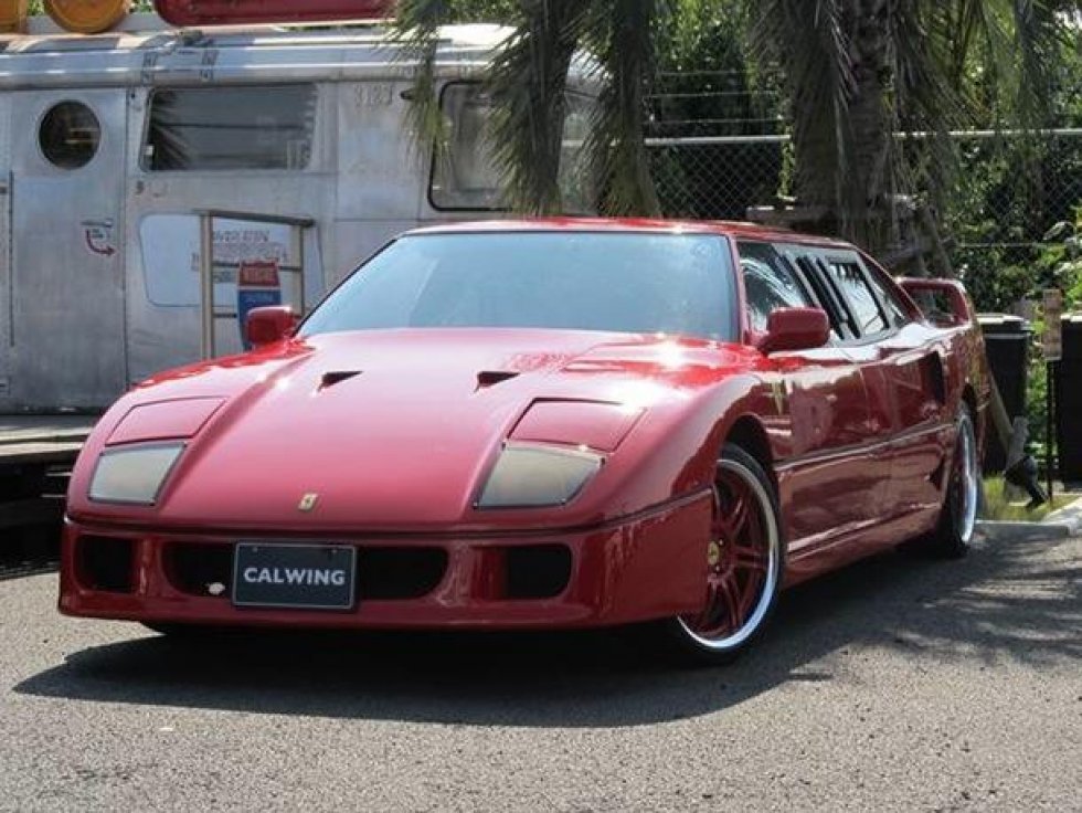 Sælges: 'Ferrari F40'-limousine