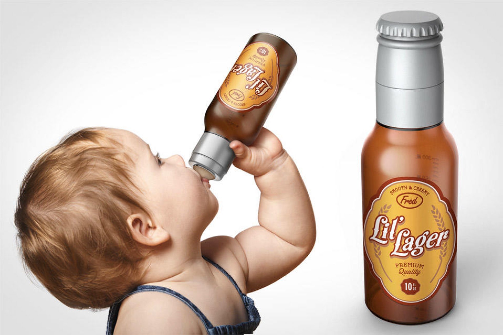 Веселые рекламы для детей. Малыш с бутылочкой. Детский бутылка. Мальчик пьет пиво.
