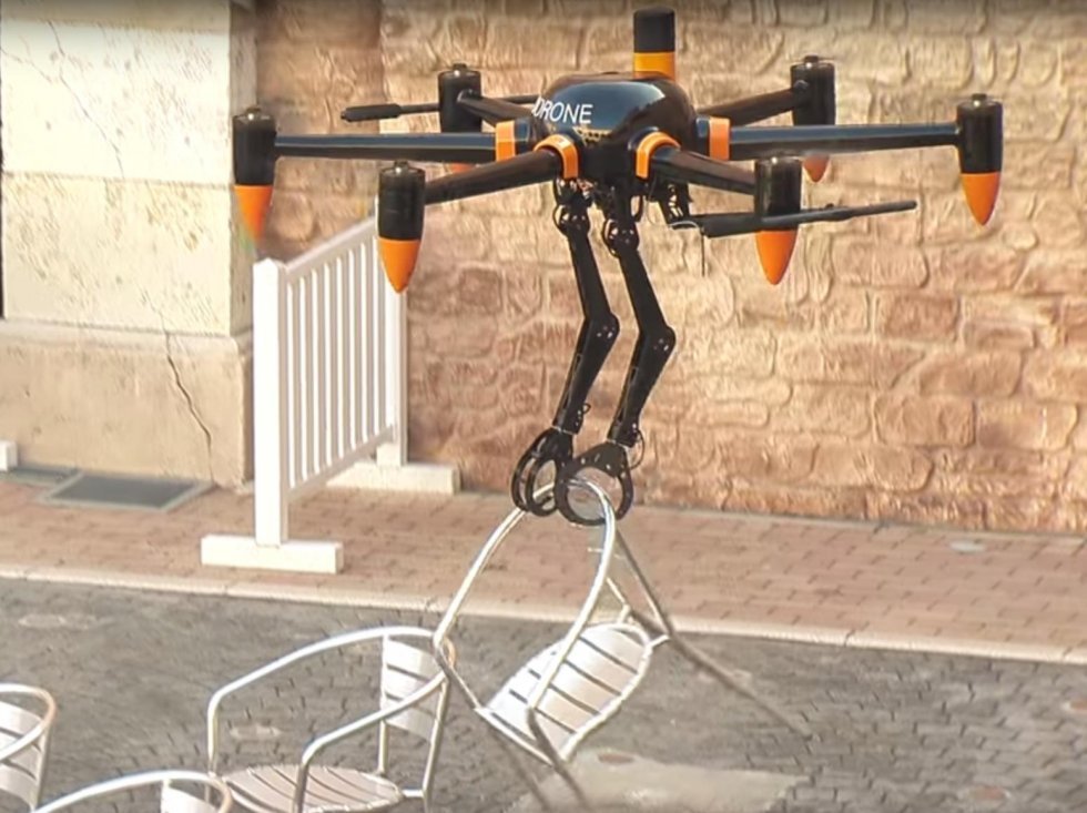 Denne drone kan du få til (næsten) alt selvom det øsregner eller blæser en pelikan