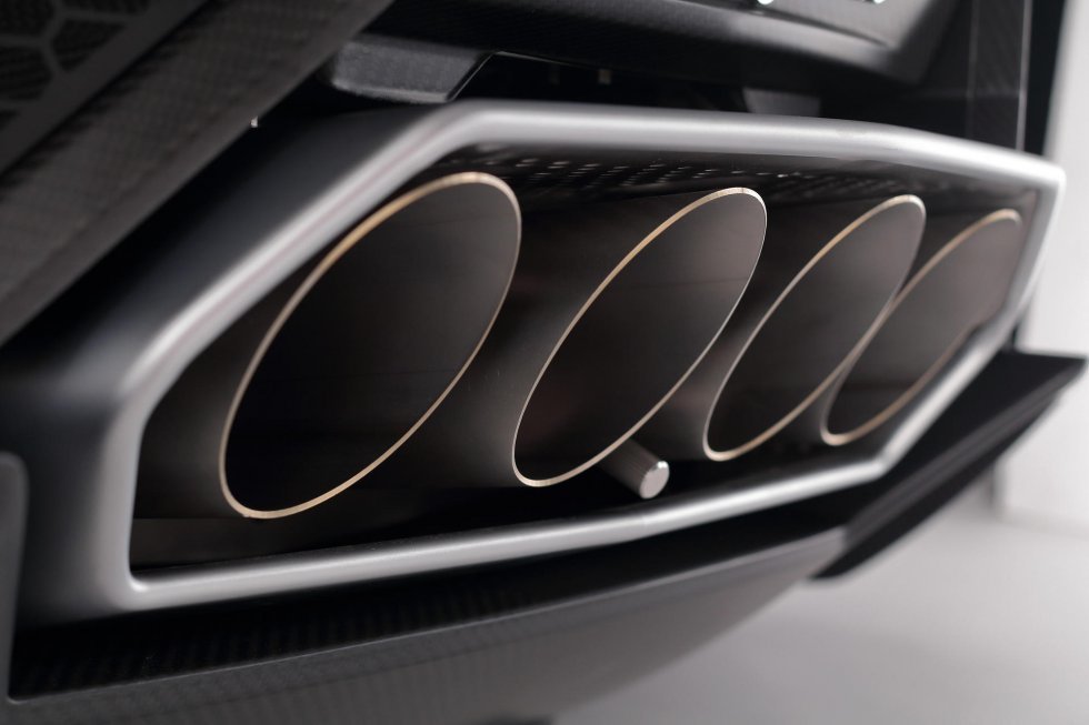 Lamborghini - Disse højtalere til 185.000 kroner er bygget ud af udstødningen på en Lamborghini