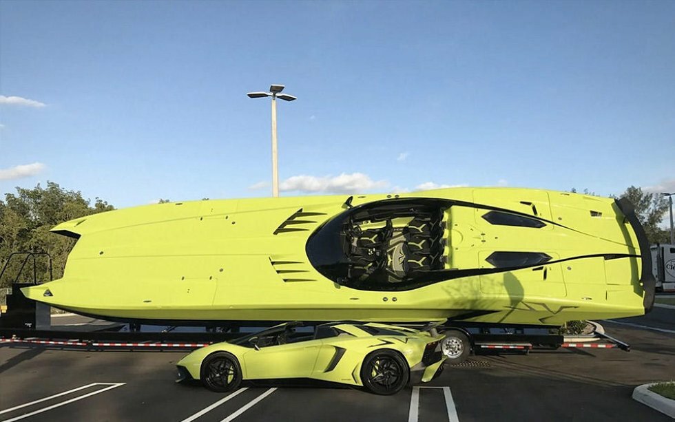 Lamborghinis 1.550 heste Aventador SV Speedbåd er 290 km/t rendyrket fart