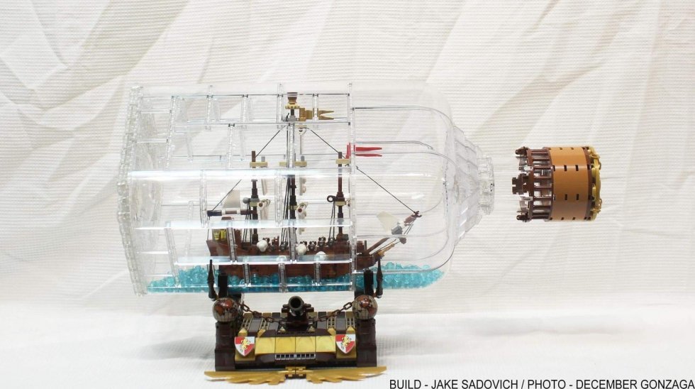 Nu kan du få et byg-selv LEGO-flaskeskib  
