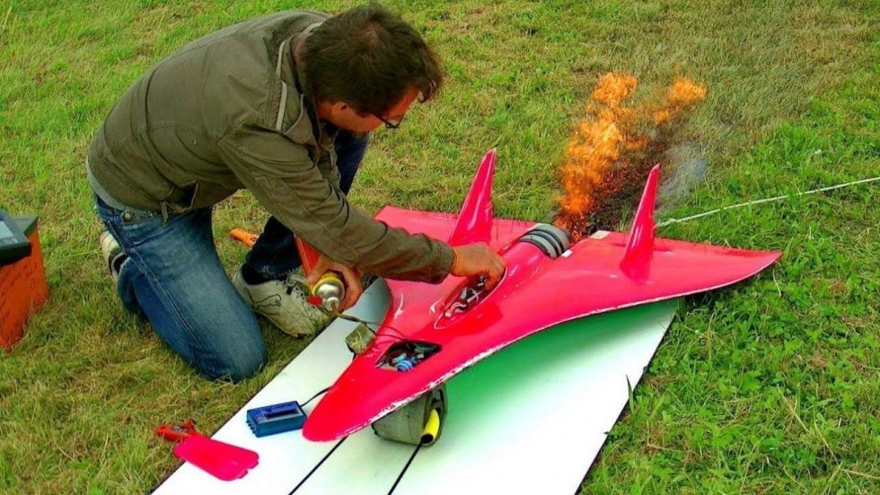 Verdens hurtigste fjernstyrede modelfly