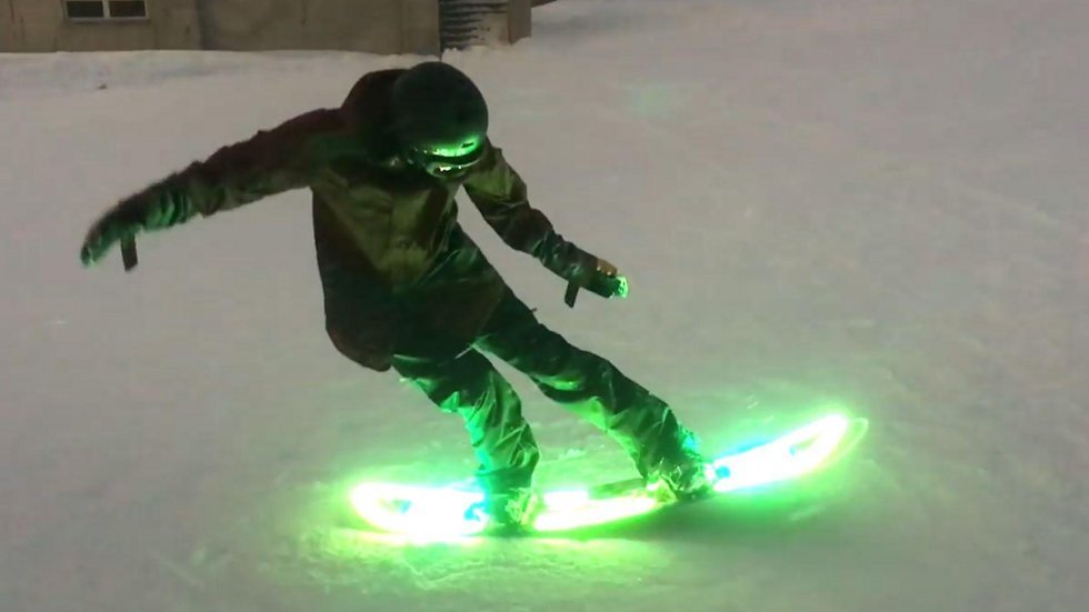 Awesome LED-snowboard gør dig til kongen af skipisten