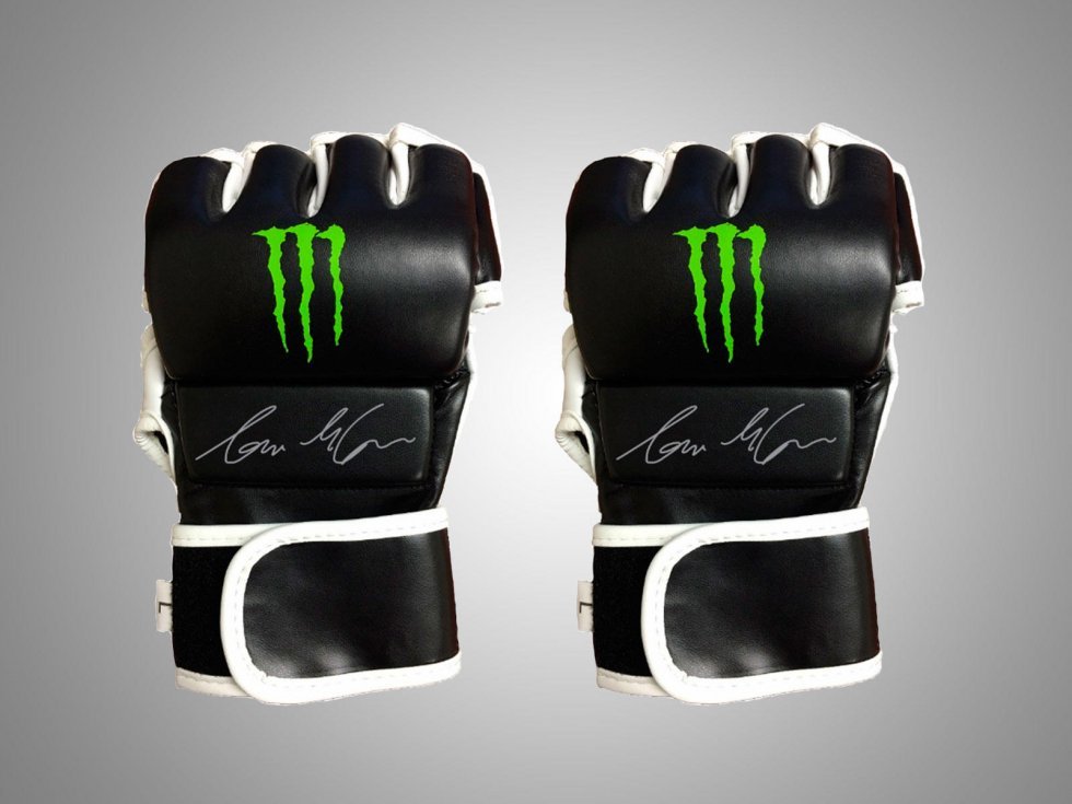 PR-Foto - Vind: Conor McGregor-signerede MMA-handsker fra Monster Energy