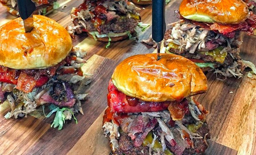 Burgerbar i USA eksperimenterer med 5-meat-burger på 1650 kalorier