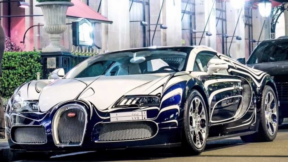Vanvidsbiler: En Bugatti Veyron bygget af porcelæn