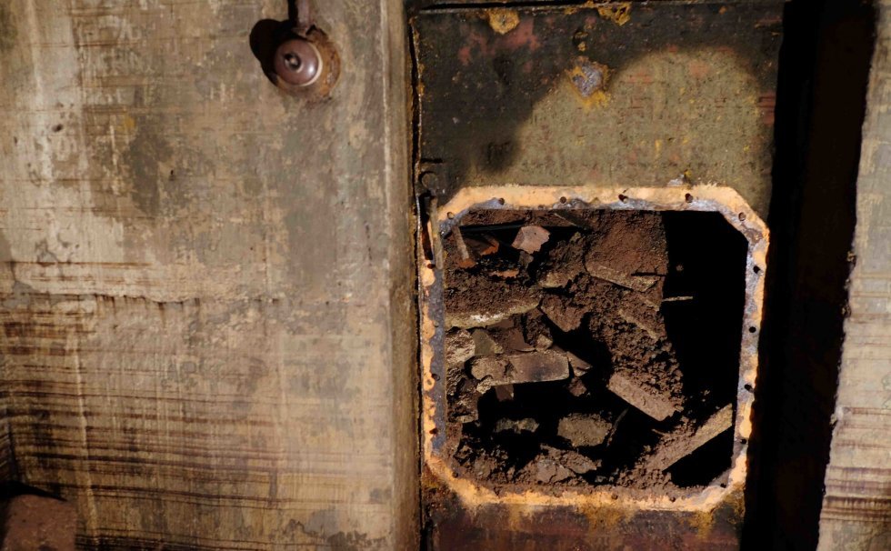Mand opdager skjult bunker fra 2. Verdenskrig i sin baghave