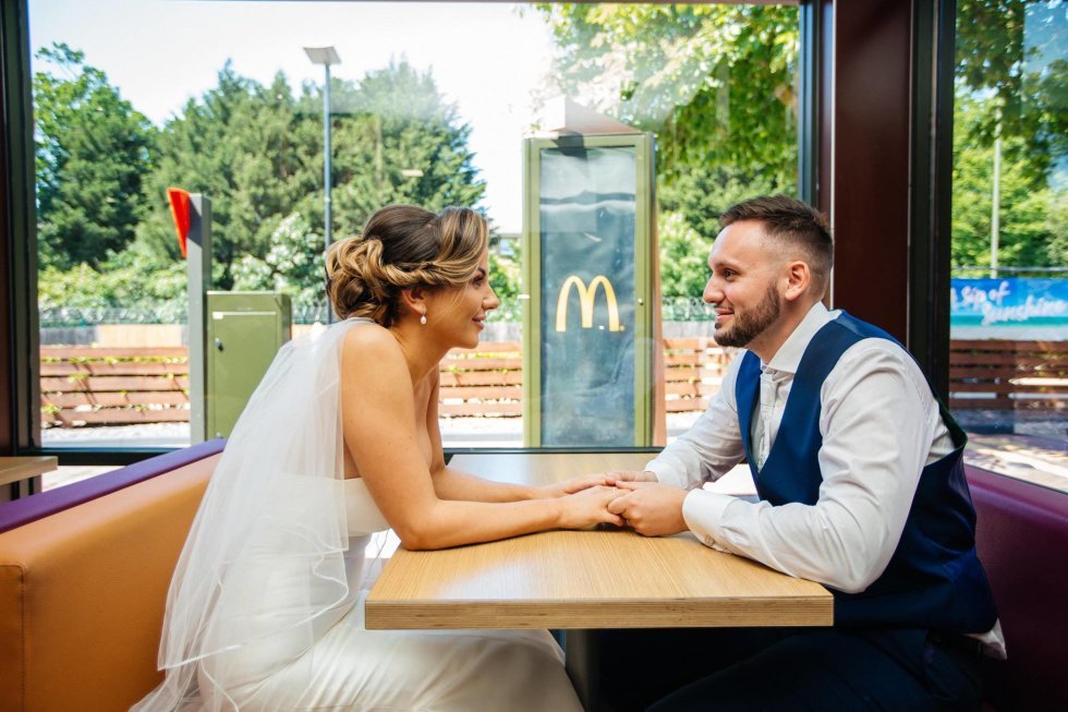 McDonald's åbner op for muligheden for at bilve gift i restauranten