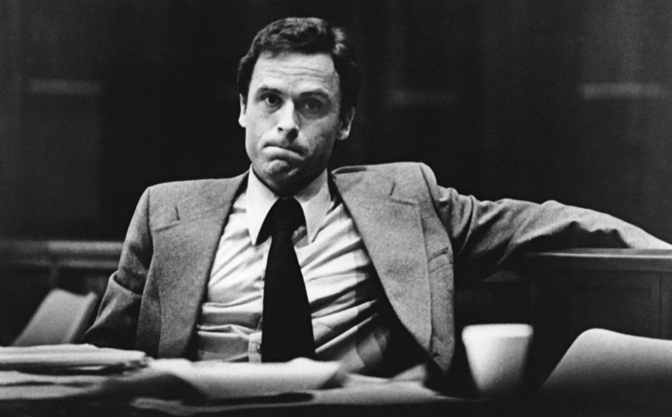 Ny bingeværdig truecrime-serie fortæller historien om seriemorderen Ted Bundy