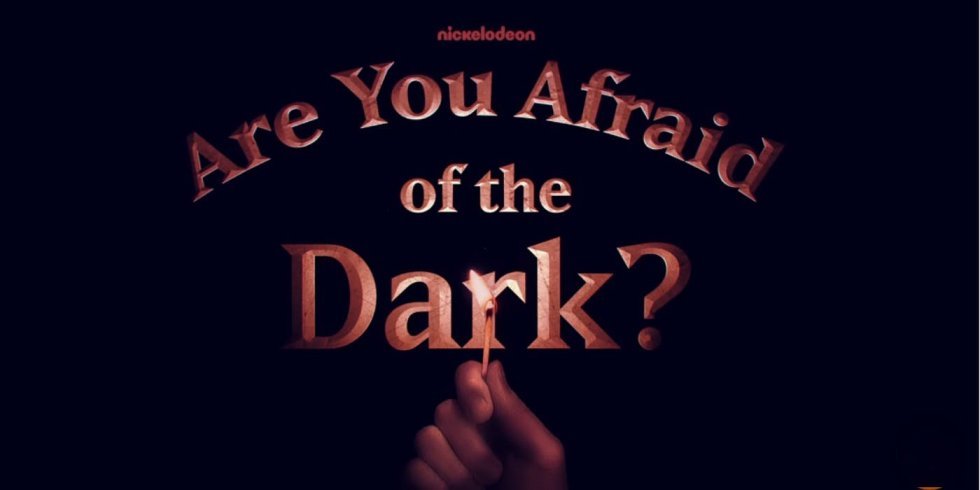 Lejrbål og gyserhistorier: se den første trailer til den nye "Er du bange for mørke?"