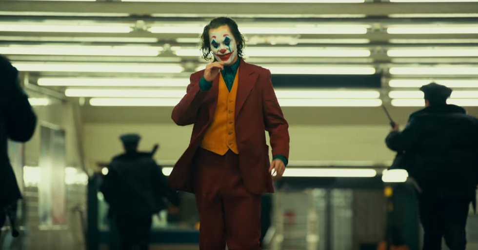 Joaquin Phoenix viser sit Joker-ansigt i sidste trailer inden filmen