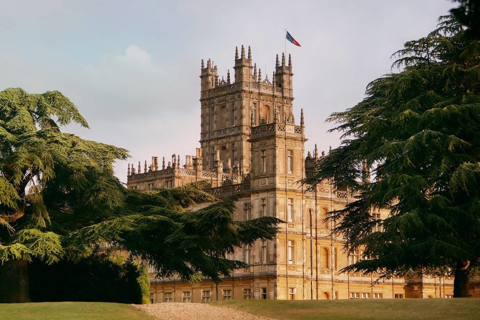 Forvandl dine drengerøvsvenner til herskabsfolk med en weekend på slottet fra Downton Abbey 