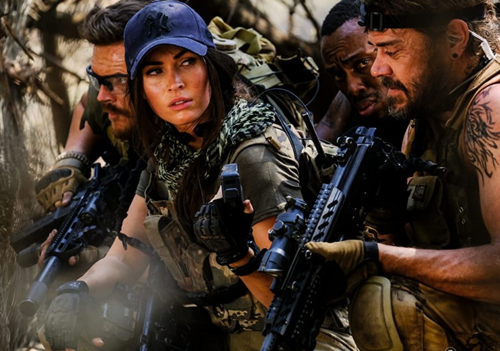 Rogue: Megan Fox håndterer store guns i eksplosiv trailer