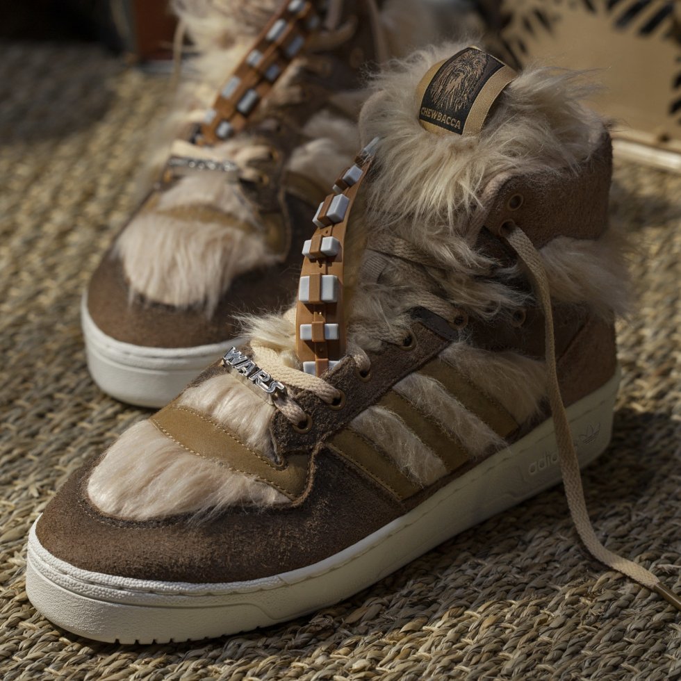 Adidas er på vej med en behåret Chewbacca-støvle - og den kommer også til DK