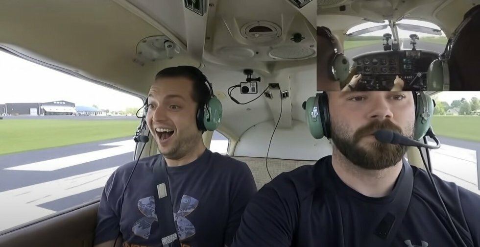 Prank: Mand med nyerhvervet pilotlicens tager sin intetanende makker med på flyvetur