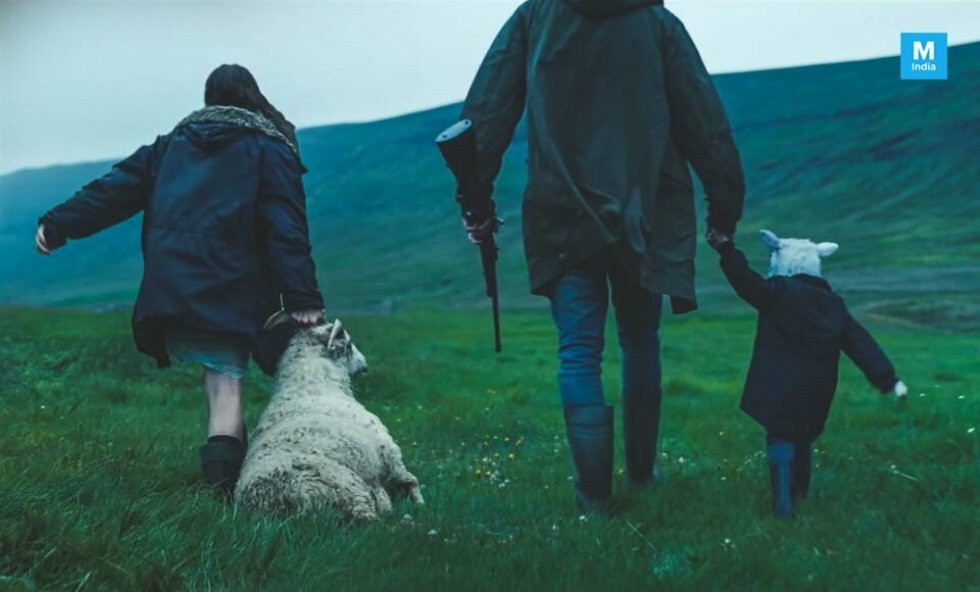 Første trailer til Lamb: Ny bizar gyser, der følger en hybrid mellem et lam og et barn