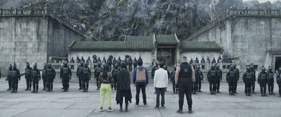 Ungdommen møder de konservative kinesiske styrker - - Foto: Marvel Studios - Anmeldelse: Shang-Chi and the Legend of the Ten Rings