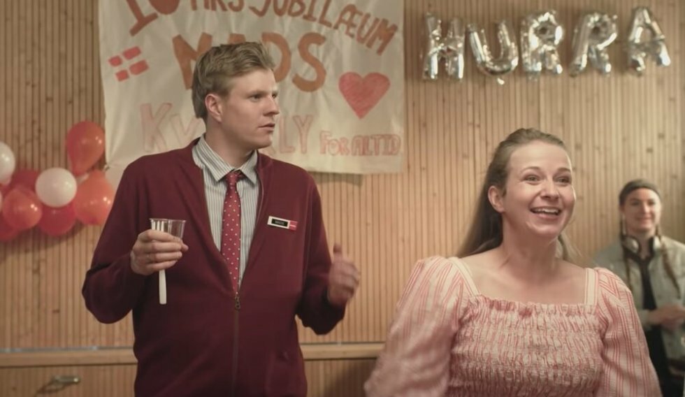Solidt komikerensemble tackler rollen som nybagt far i første trailer til dansk komedie Panik