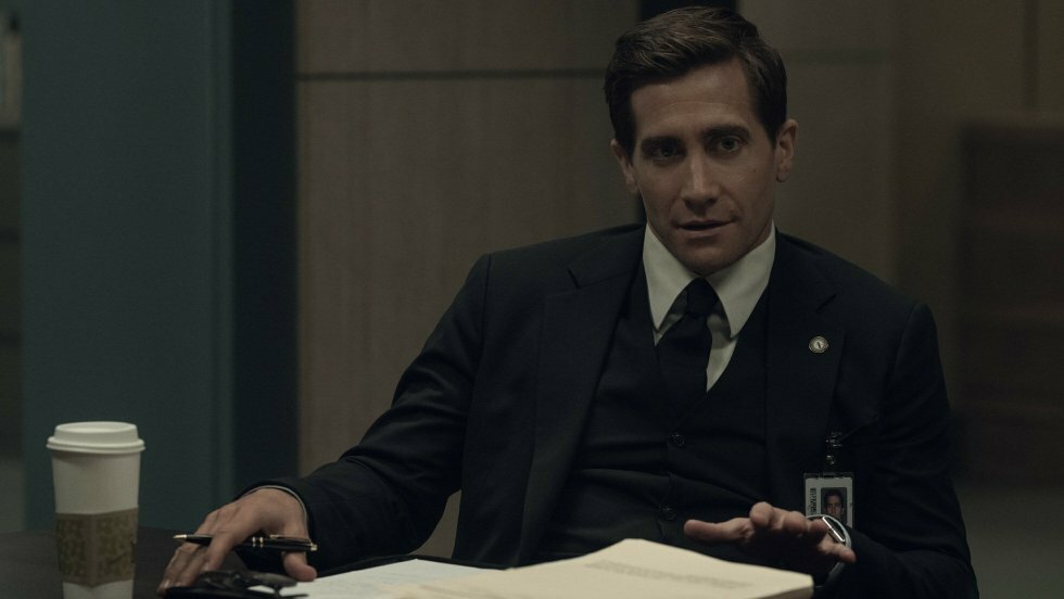 Jake Gyllenhaal spiller anklager, der selv mistænkes for mord i første trailer til Presumed Innocent