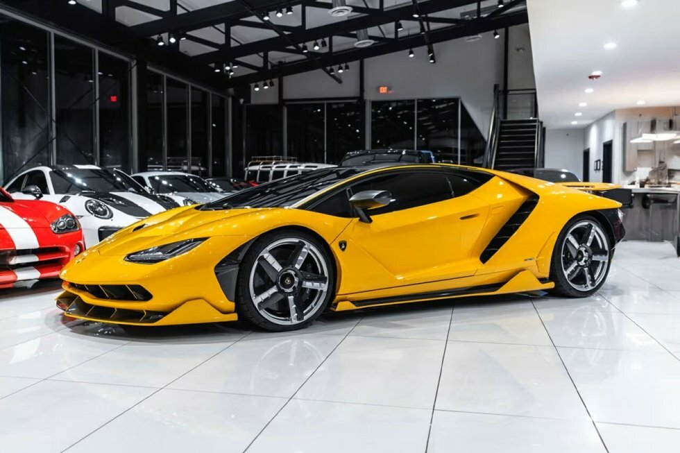 1 ud af 20 Lamborghini Centenario Coupe på verdensplan er kommet på auktion