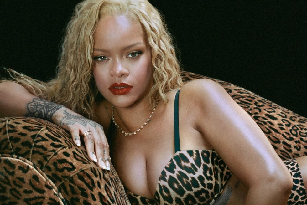 Rihanna i undertøj fronter ny lingerikollektion fra Savage x Fenty