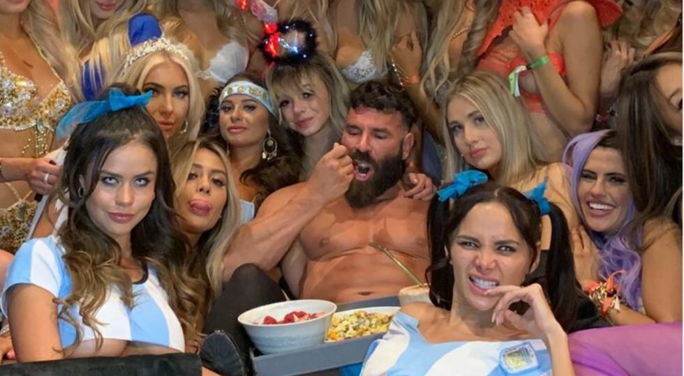 Dan Bilzerian afslører den ENE ting, han endnu ikke har krydset af på sin bucket list