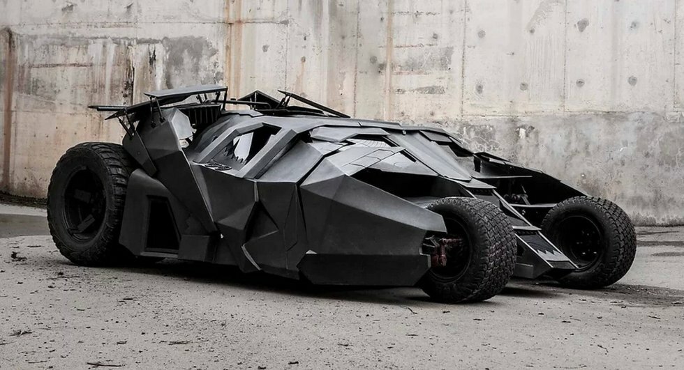  Nu kan du få fingrene i en ægte Batman Tumbler - men den koster over 20 millioner kroner