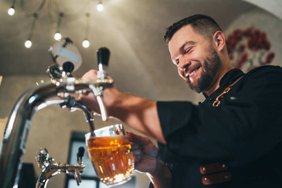 På denne pub får du lov til at hælde dine egne fadøl op