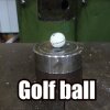 Crushing golf ball with hydraulic press - Se hvordan et voldsomt metal-stempel smadrer bowling-kugler, LEGO-klodser og golf-bolde i slowmotion