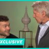 Watch Harrison Ford Surprise Young Han Solo Alden Ehrenreich During ET Interview (Exclusive) - Harrison Ford crasher interview for at smide den nye Han Solo ud