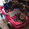 Building the Power Wheels Go Kart - Raw Time Lapse - Amerikansk makker har bygget rigtig motor i en barbie bil!