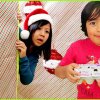 Rya in Giant Box Fort Maze Christmas Challenge and more 1 hr kids activities! - 9-årige Ryan Kaji er for tredje år i træk den bedst betalte Youtuber i 2020