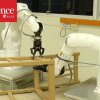 Can this robot build an IKEA chair faster than you? - Robot samler IKEA-møbler på 20 minutter