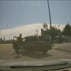 Driver throws axe at another driver in incident of road rage | Q13 FOX Seattle - Er du sur i trafikken? Så tjek denne mand, der kyler en økse gennem forruden