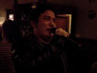 M! synger karaoke