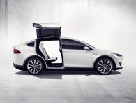Kortere rækkevidde: Billigere udgave af Tesla Model X er klar til Danmark